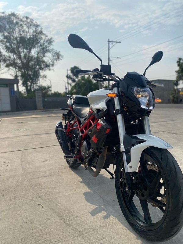 Benelli tnt 250 2022