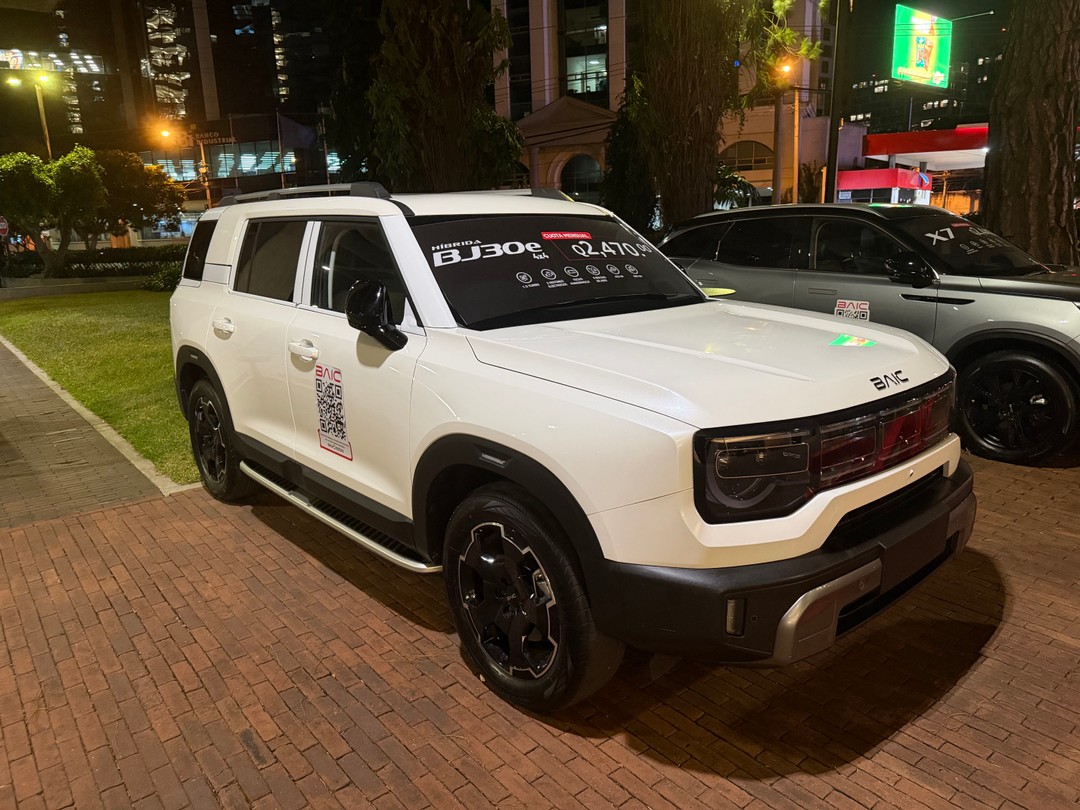 bonito carro de juguete