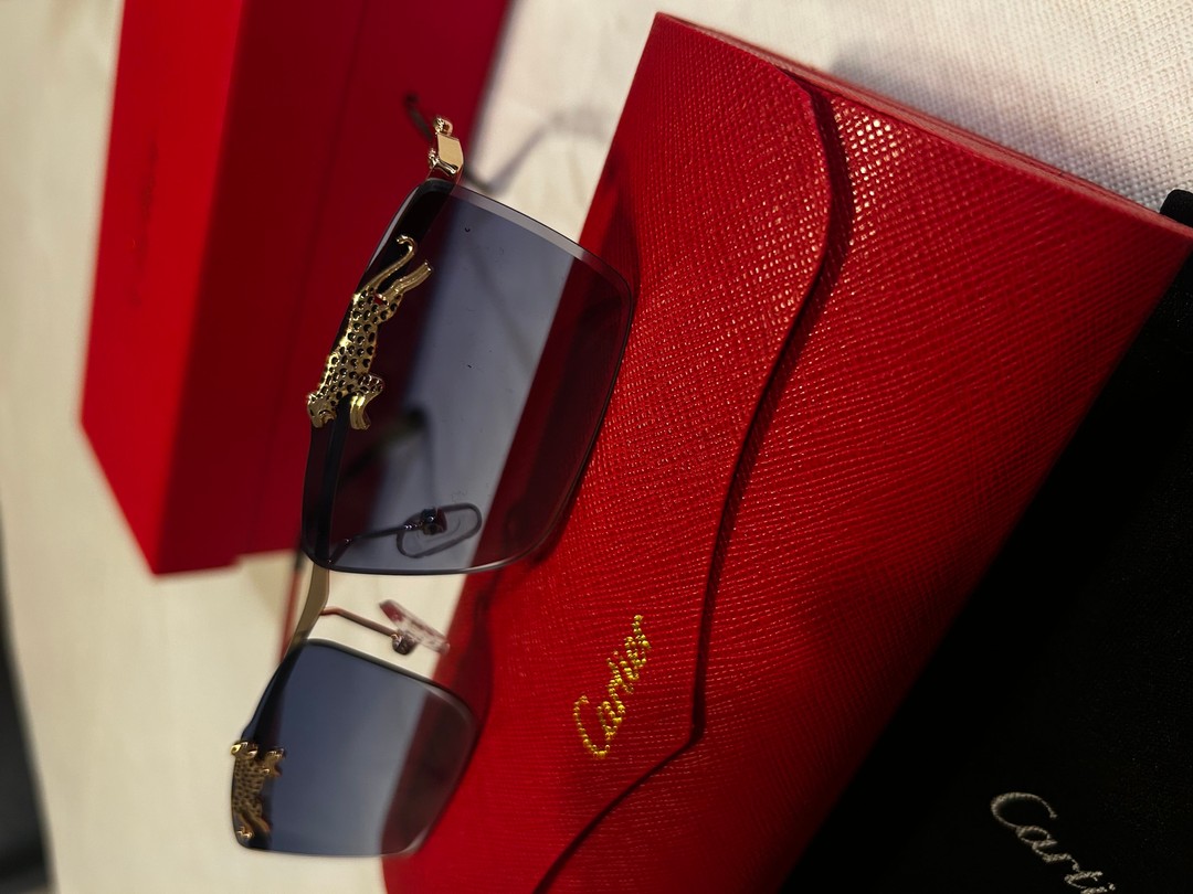 Cartier black and gold sunglasses #luxuryeyewear