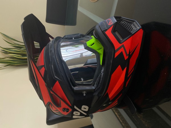 Casco HRO Cross y Enduro con Gafas