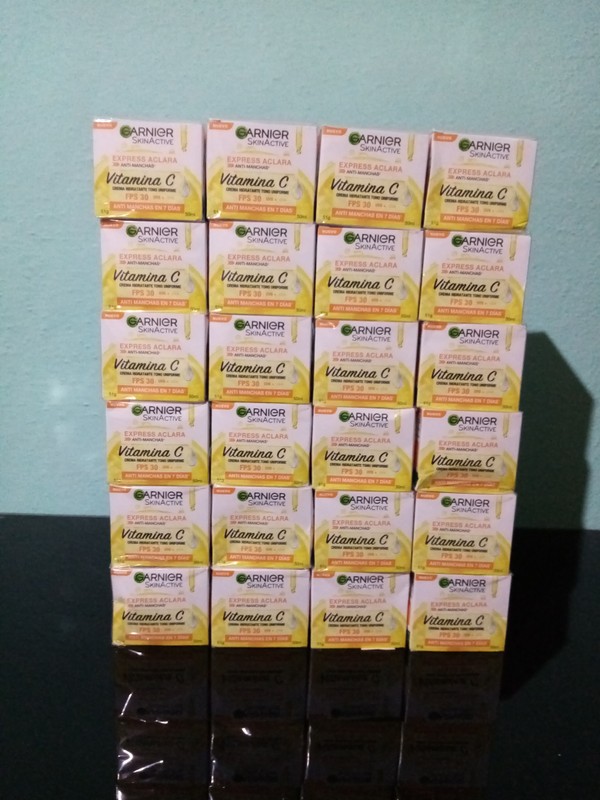 Cremas Garnier vitamina c