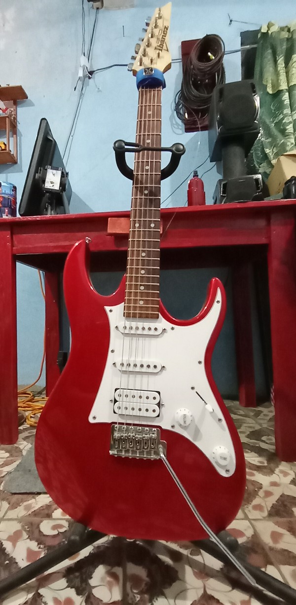 Guitarra eléctrica, marca: Ibanez Gio