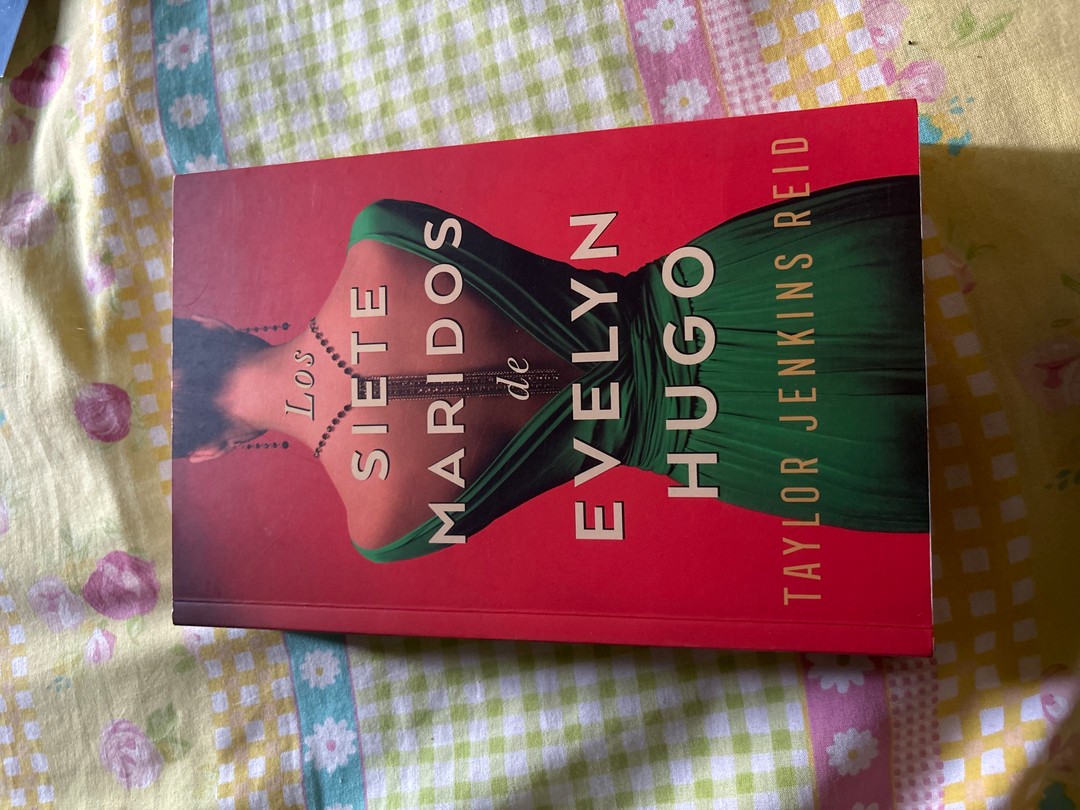 Libro Los 7 Maridos de Evelyn Hugo