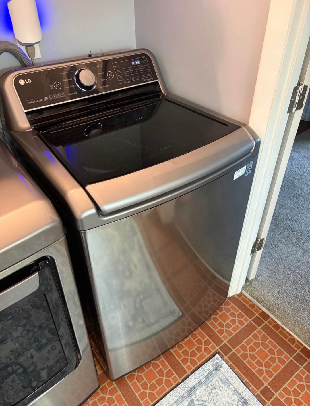 LG washer and dryer set, photo 4