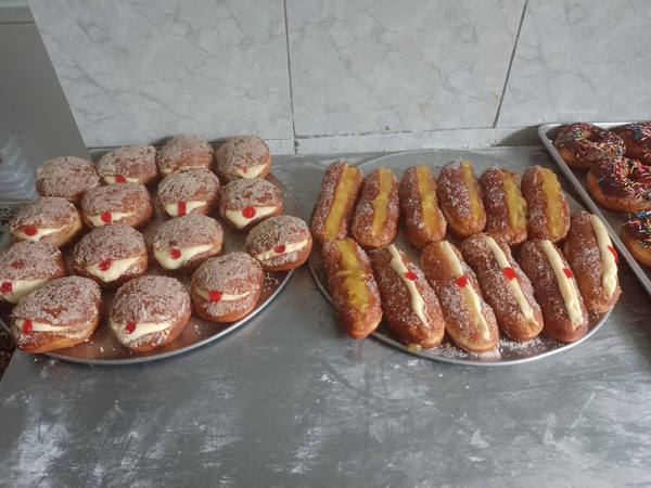 Ricas donas , submarinos y bolas de Berlín rellenas de manjar 🍩