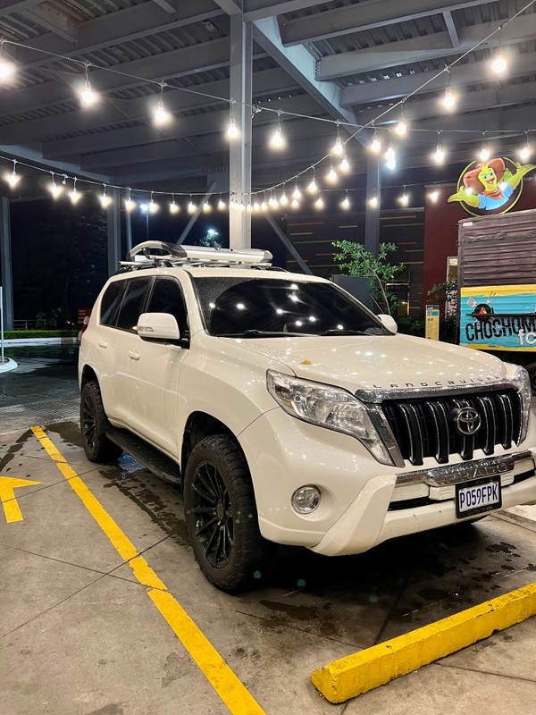 Toyota Land Cruiser Prado 2014