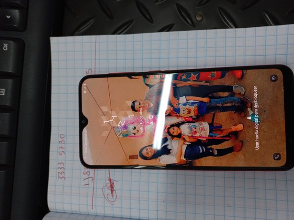 Vendo bonito celular Samsung A20 de doble chip liberado en buen estado
