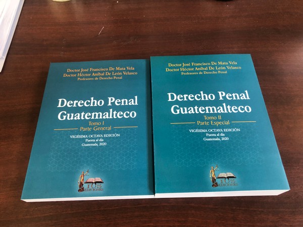 Vendo Libros de La Carrera de Derecho 📚