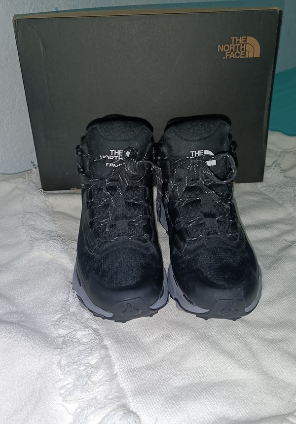 Zapatos marca THE NORTH FACE